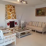 Maria's Anatolia Lakki (Karpathos)